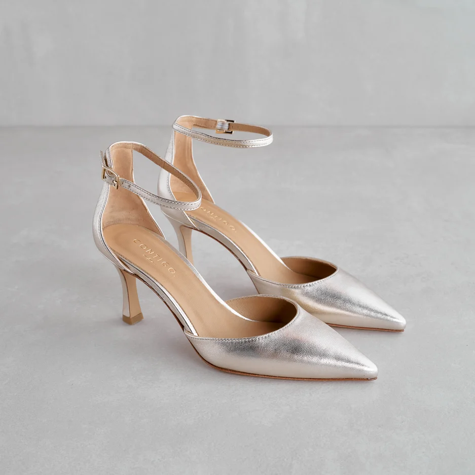 Scarpe con cinturino alla caviglia: a chi stanno bene e come abbinarle, Contigo